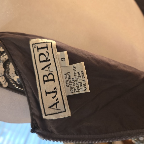 Vintage A.J Bari 100% Silk Sequins Sleeveless Formal Maxi Gown Party Size 4 - Picture 10 of 10